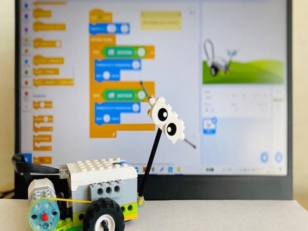 Scratch расширения и LEGO